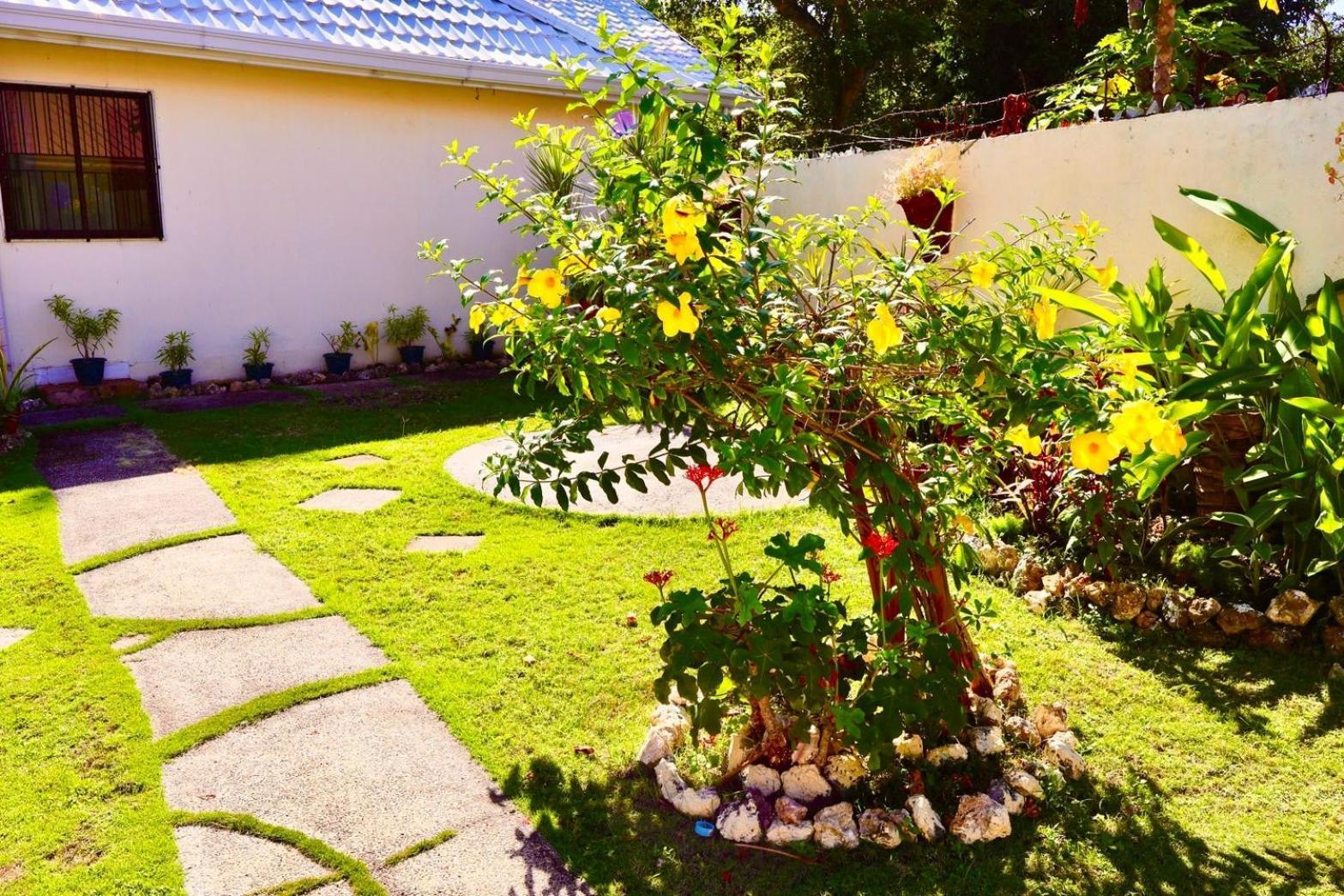Chiisai Natsu Resort Bolod  Екстериор снимка